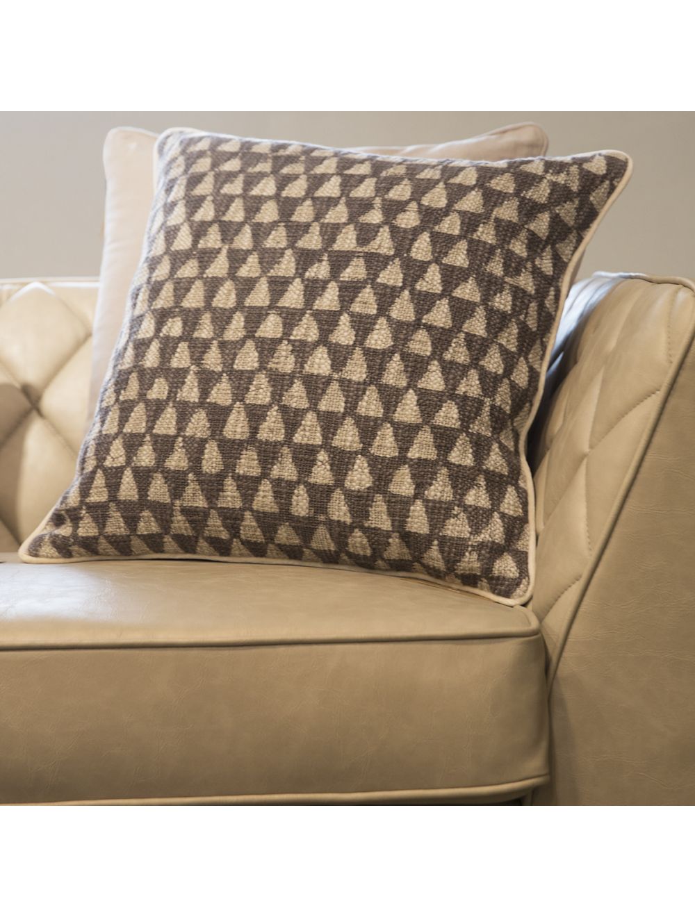 Isosceles Cushion-IAAH